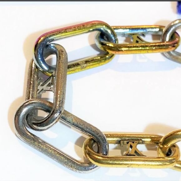 Louis Vuitton iridescent rainbow chain ⛓️ link bracelet - Picture 6 of 11